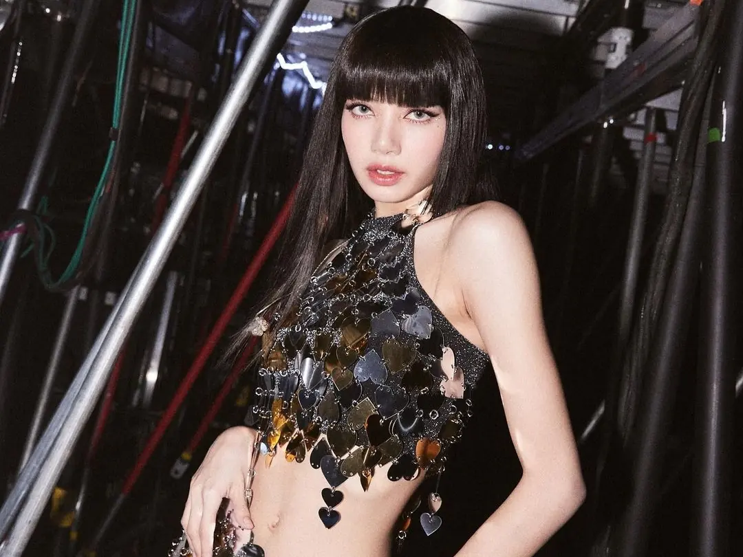 BLACKPINK LISA「瘋馬秀」細節流出！將會表演鋼管令粉絲無法接受！