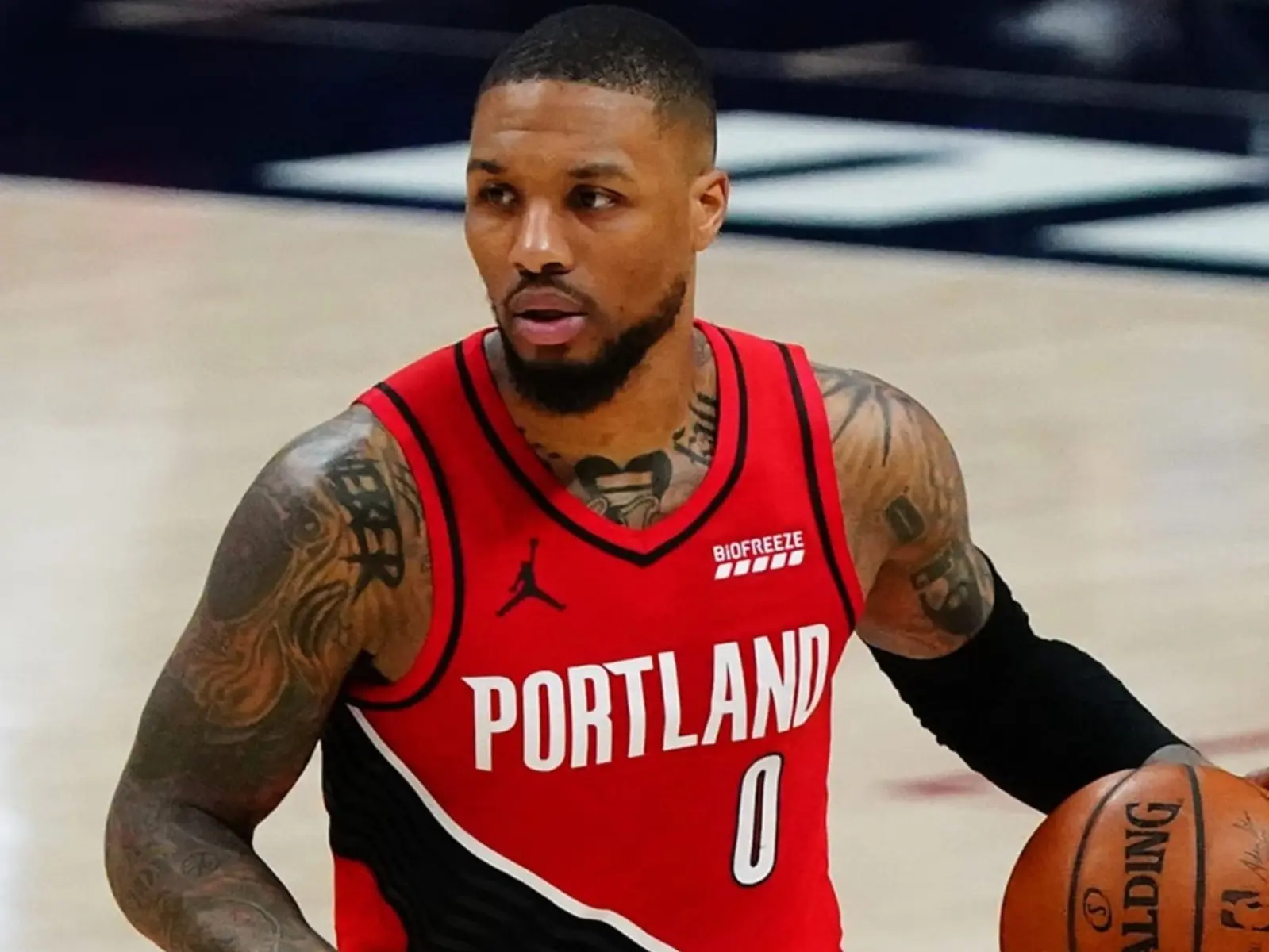 NBA／驚傳多倫多暴龍成為 Damian Lillard 交易領先者，小李也願意前往訓練營報到！