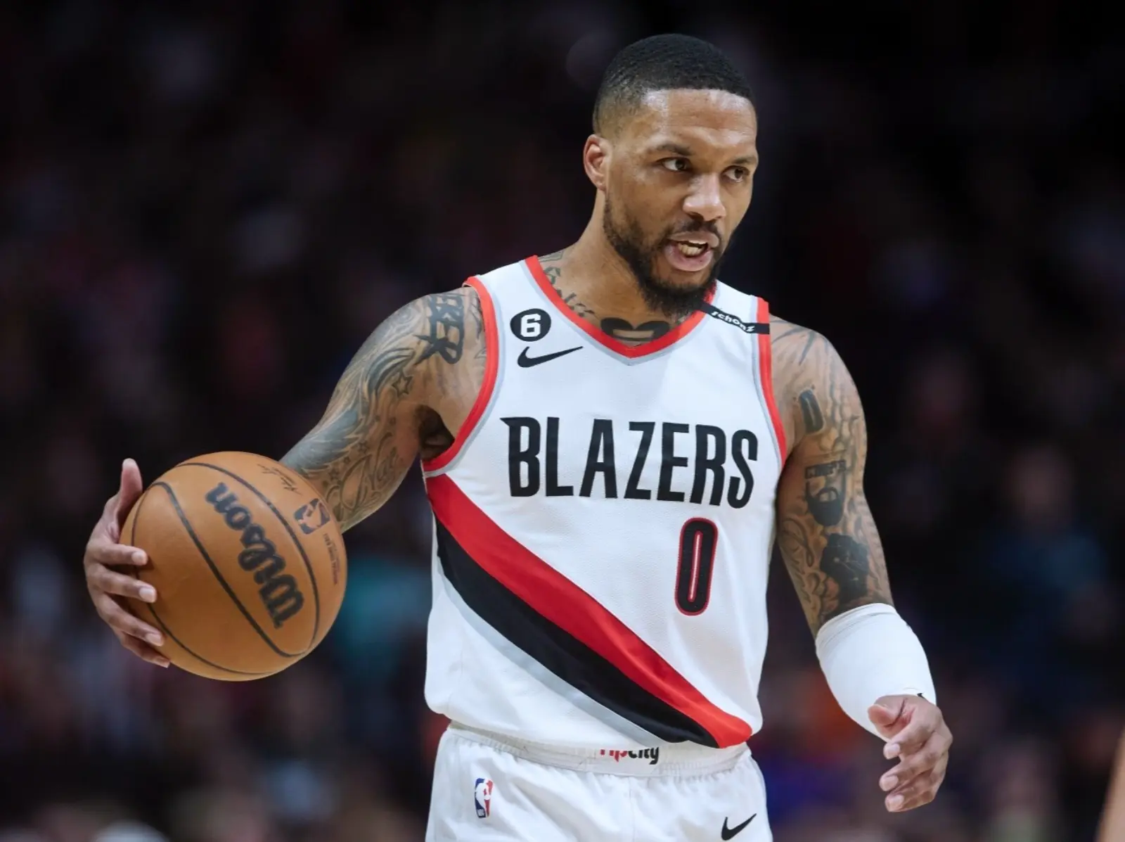 NBA／Damian Lillard 轉戰公鹿聯手字母哥！拓荒者、公鹿、太陽三方交易完整細節曝光！