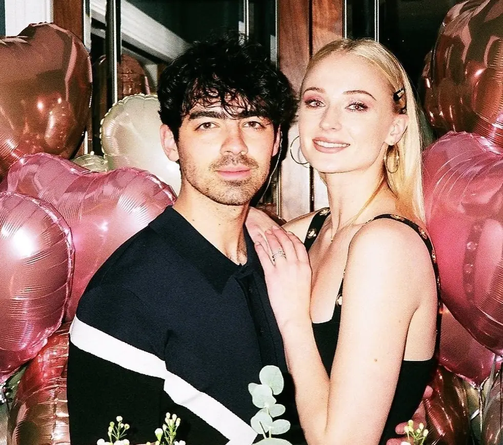 泰勒絲 Taylor Swift 神救援前男友前妻蘇菲透納 Sophie Turner，出借紐約公寓讓她專心打離婚官司！