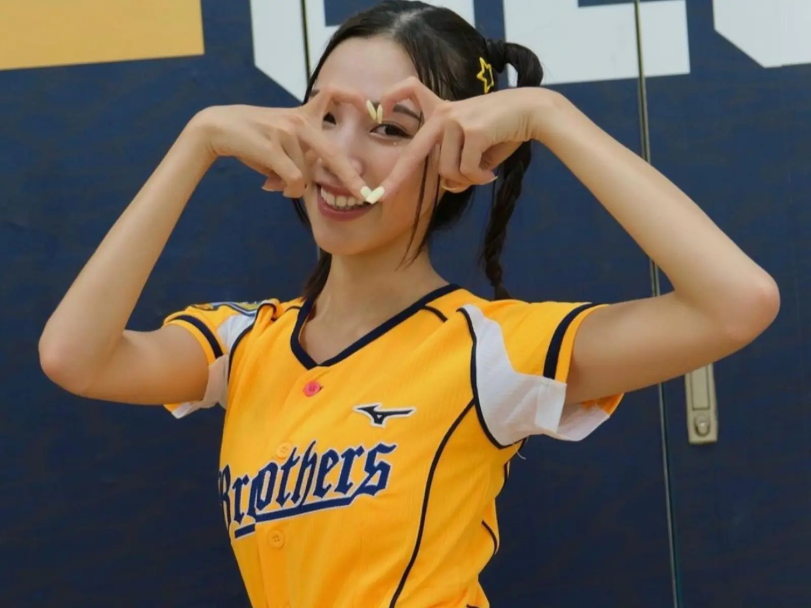 中信啦啦隊練習生 Abby 林夏蕾「絕頂顏值」獲封女神接班人！身分起底竟是前女團成員！【野生抓正妹】