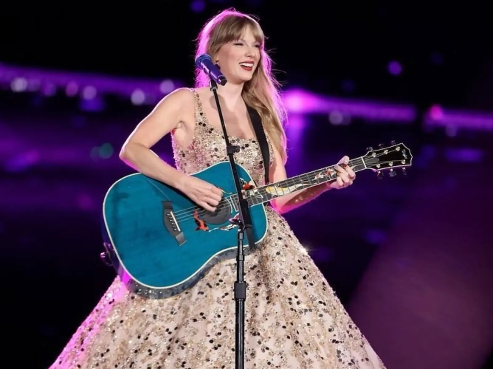 泰勒絲 Taylor Swift 12 大愛情金句語錄：「跟自己相處時要先開心，否則永遠無法在一段關係中感到快樂。」