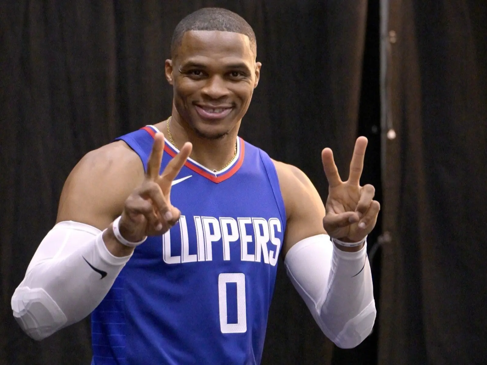 NBA／Russell Westbrook 舉辦迷你訓練營，親送快艇隊友每人一台 iPhone 15 Pro Max！