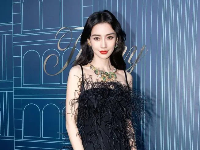 Angelababy 瘋馬秀散場影片是烏龍！主辦方回應：「遺憾的是她從沒看過！」