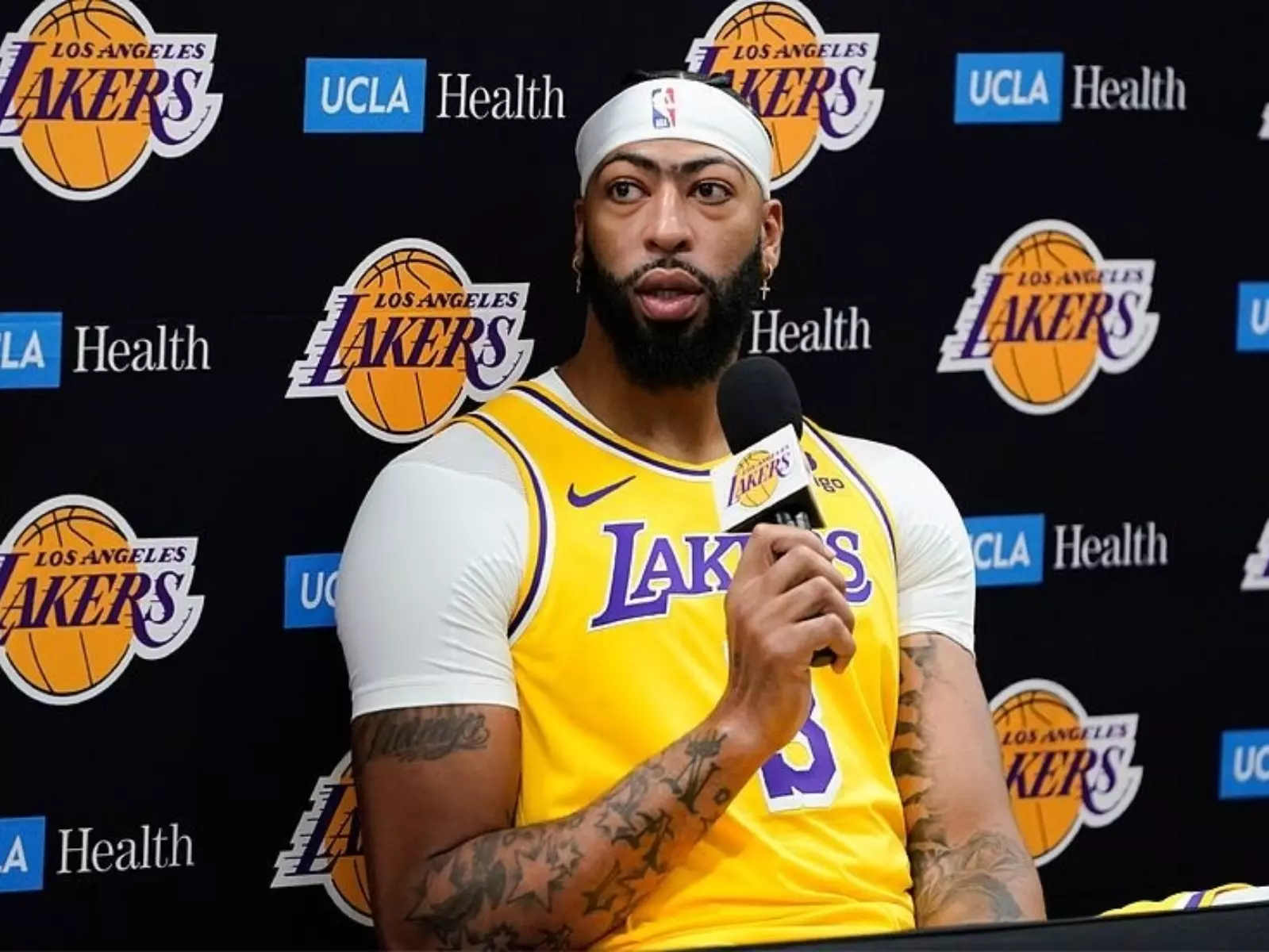 NBA／詹皇 LeBron James 透露 2005 年就拉斯維加斯打球，Anthony Davis 直接原地嚇到！