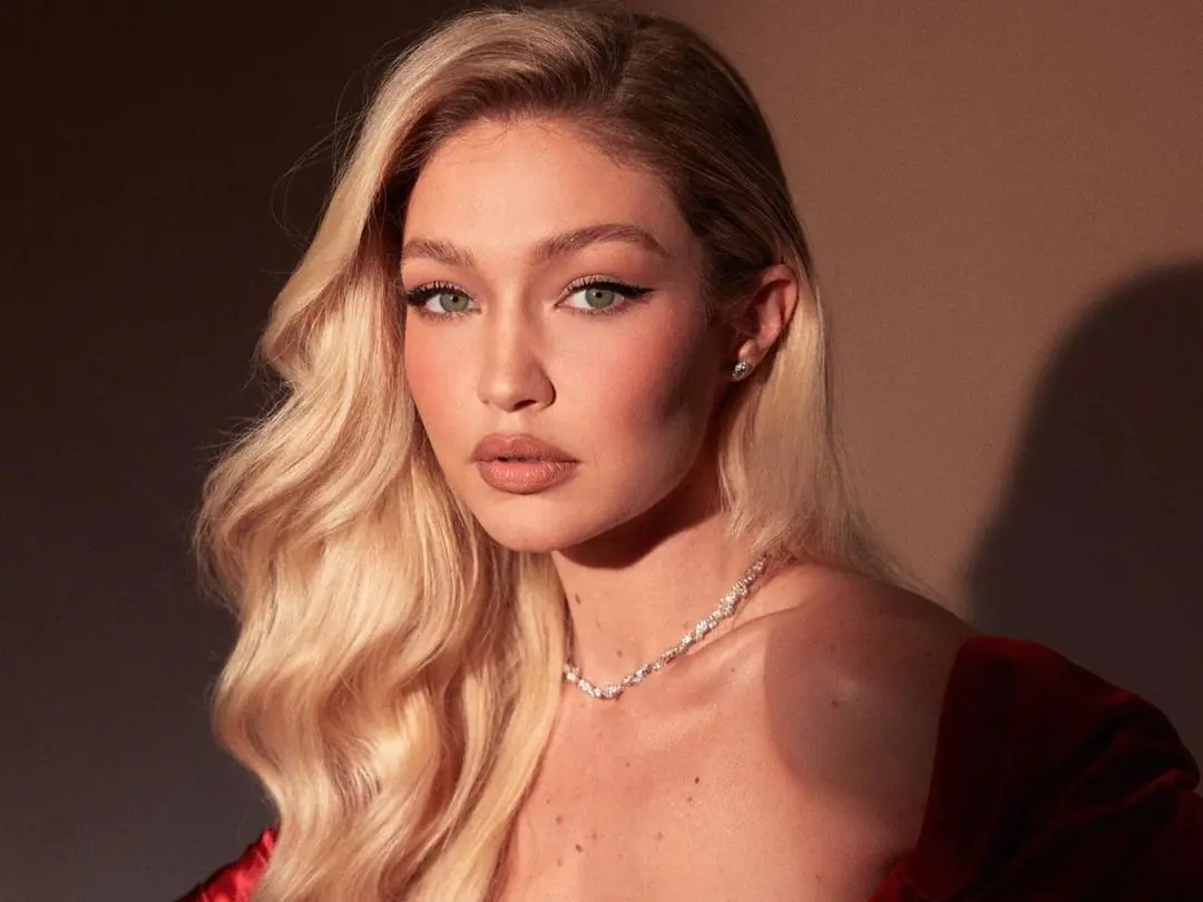Gigi Hadid 和布萊德利庫柏 Bradley Cooper 傳戀情！知情人透露：「他正在追她！」