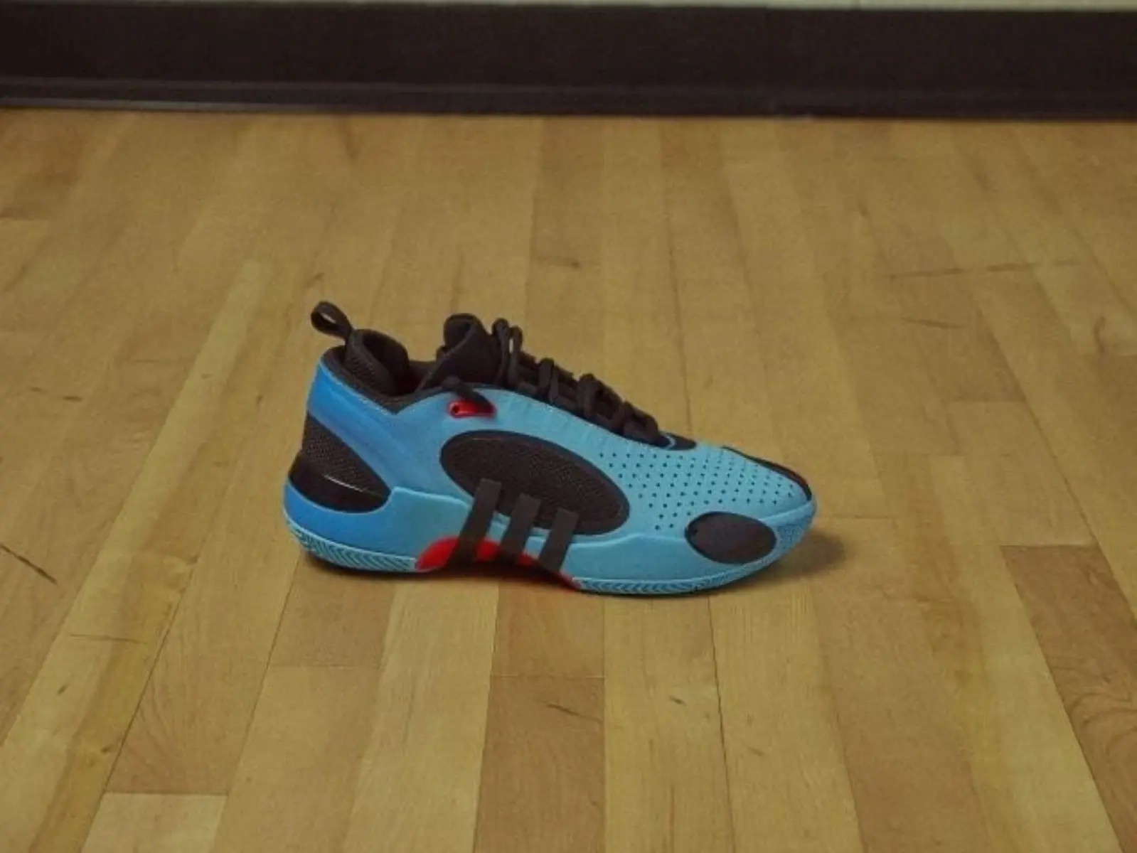 adidas D.O.N. Issue #5 四大亮點完整介紹！LIGHTSTRIKE 中底升級、墨西哥捲餅式鞋面超吸睛！