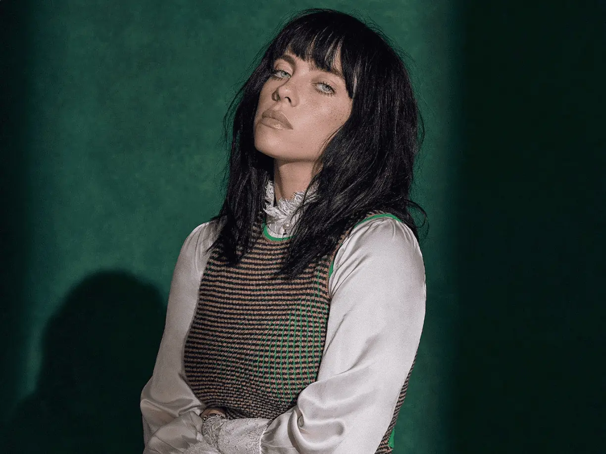怪奇比莉 Billie Eilish 刺青照洩戀情！疑似和藝術家大衛恩斯 David Enth 交往中！