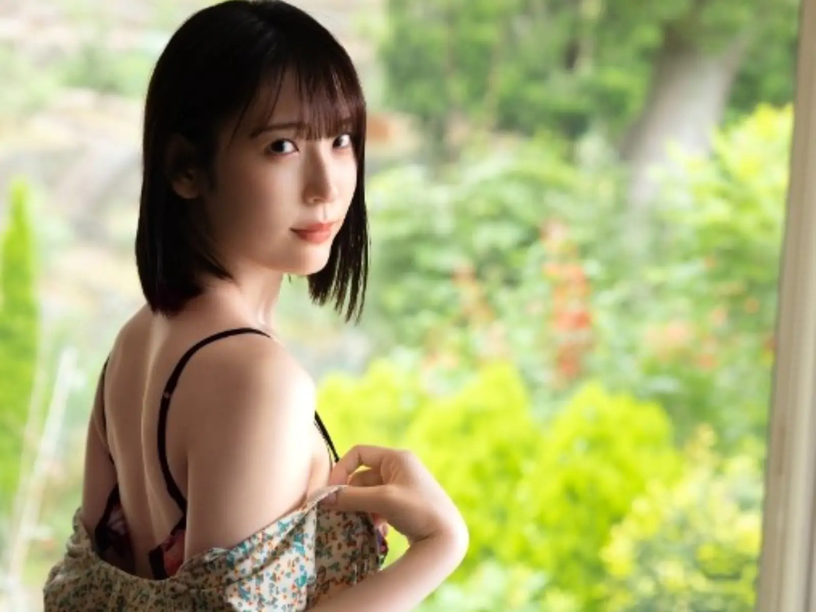 寫真女星瀧本雫葉身材比 AI 還驚人！？下海出道作正式登場！【老司J開車】