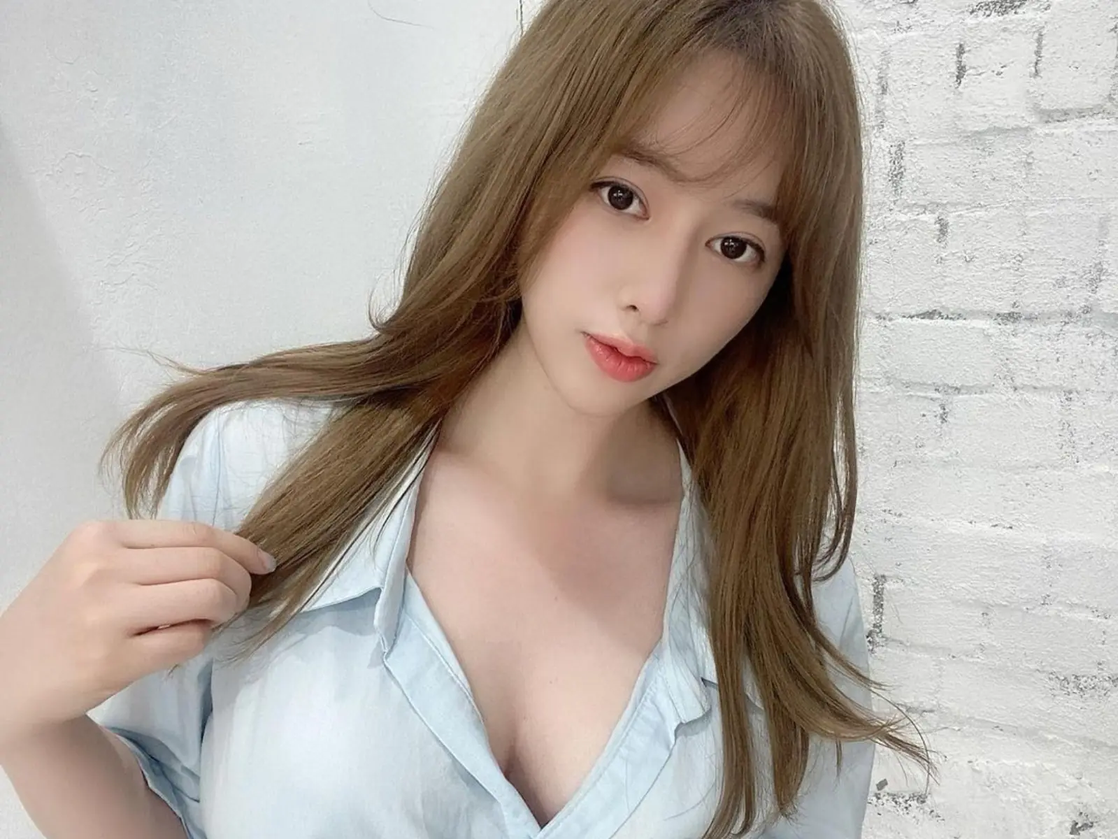 南韓百萬寫真美少女 Bitnara 宣布參加「TSE 台灣寫真博覽會」！豐滿躺平照太炸裂！【野生抓正妹】