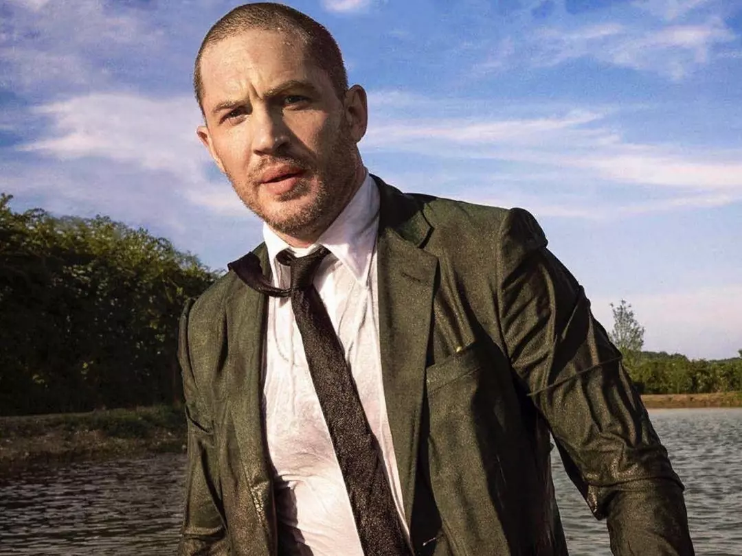 湯姆哈迪 Tom Hardy 並不覺得自己是粗獷硬漢，坦言：「我本質是充滿女性化的！」