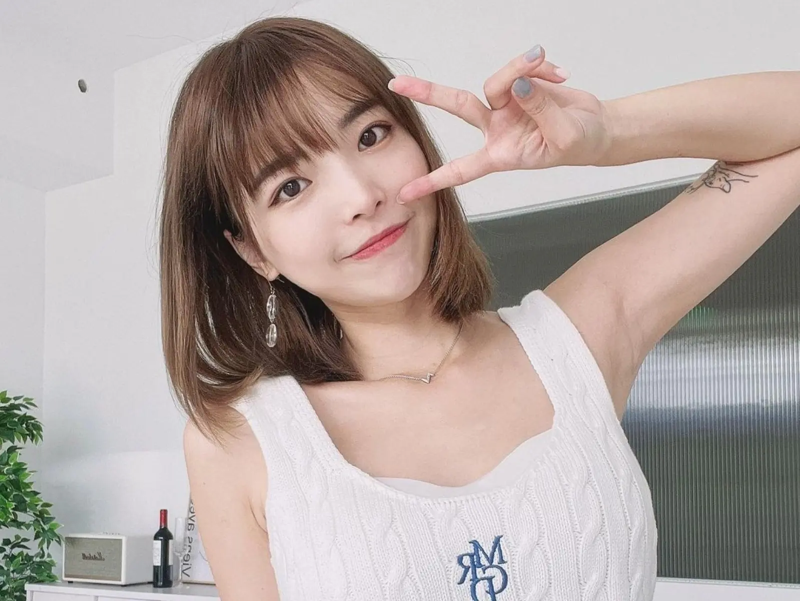 youtuber「一隻阿圓」知性熟女風、甜美火辣風輕鬆駕馭！解放束縛大曬內在美好炸裂！【野生抓正妹】