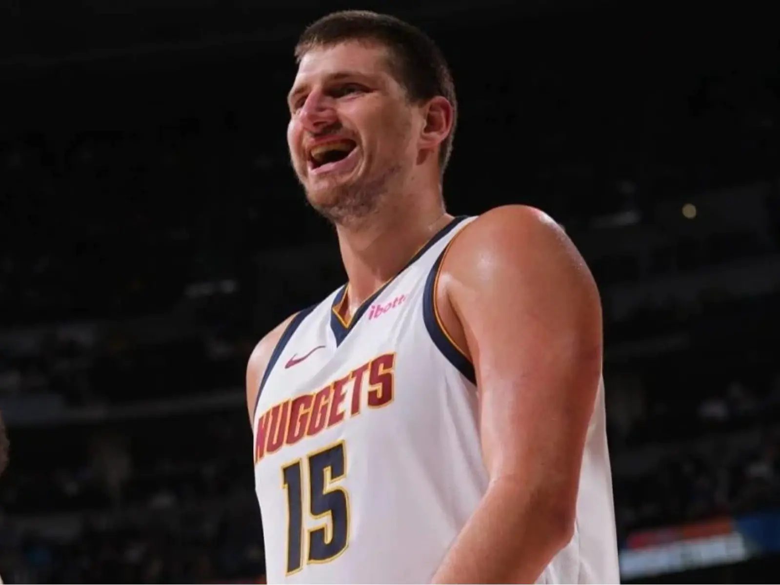 NBA／Nikola Jokic 故意偷聽魔術隊戰術引熱議！全場狂砍 30 分大三元仍吞敗！