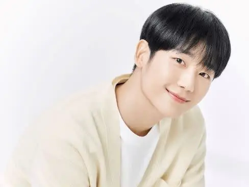 GD 才證明清白！丁海寅爆出是「涉毒夜店的常客」，疑似與女老闆的對話曝光引熱議！