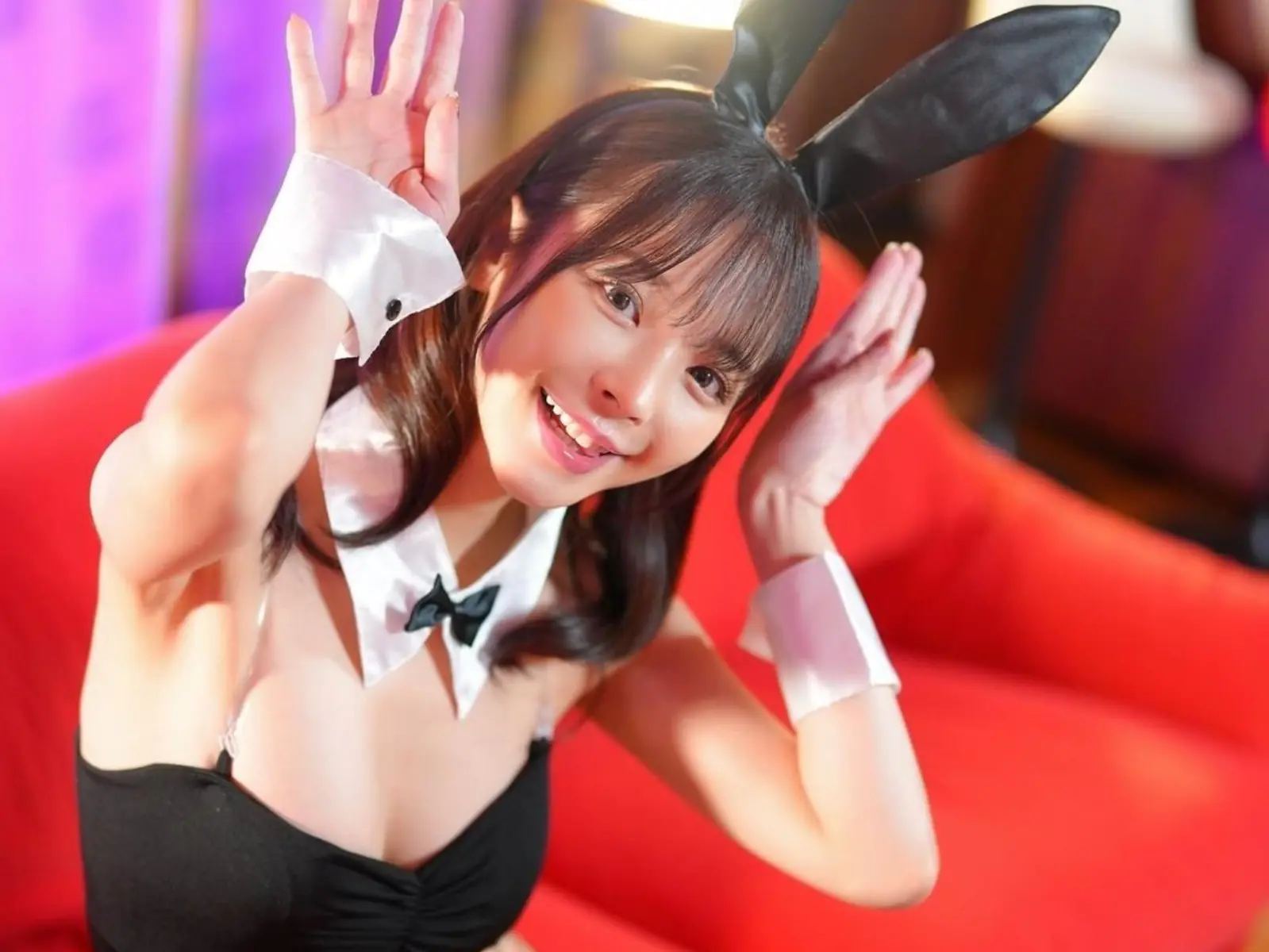 女優桃乃木香奈「火辣死庫水」拍攝花絮曝光，網友暴動：「這就是正義！」【老司 J 開車】