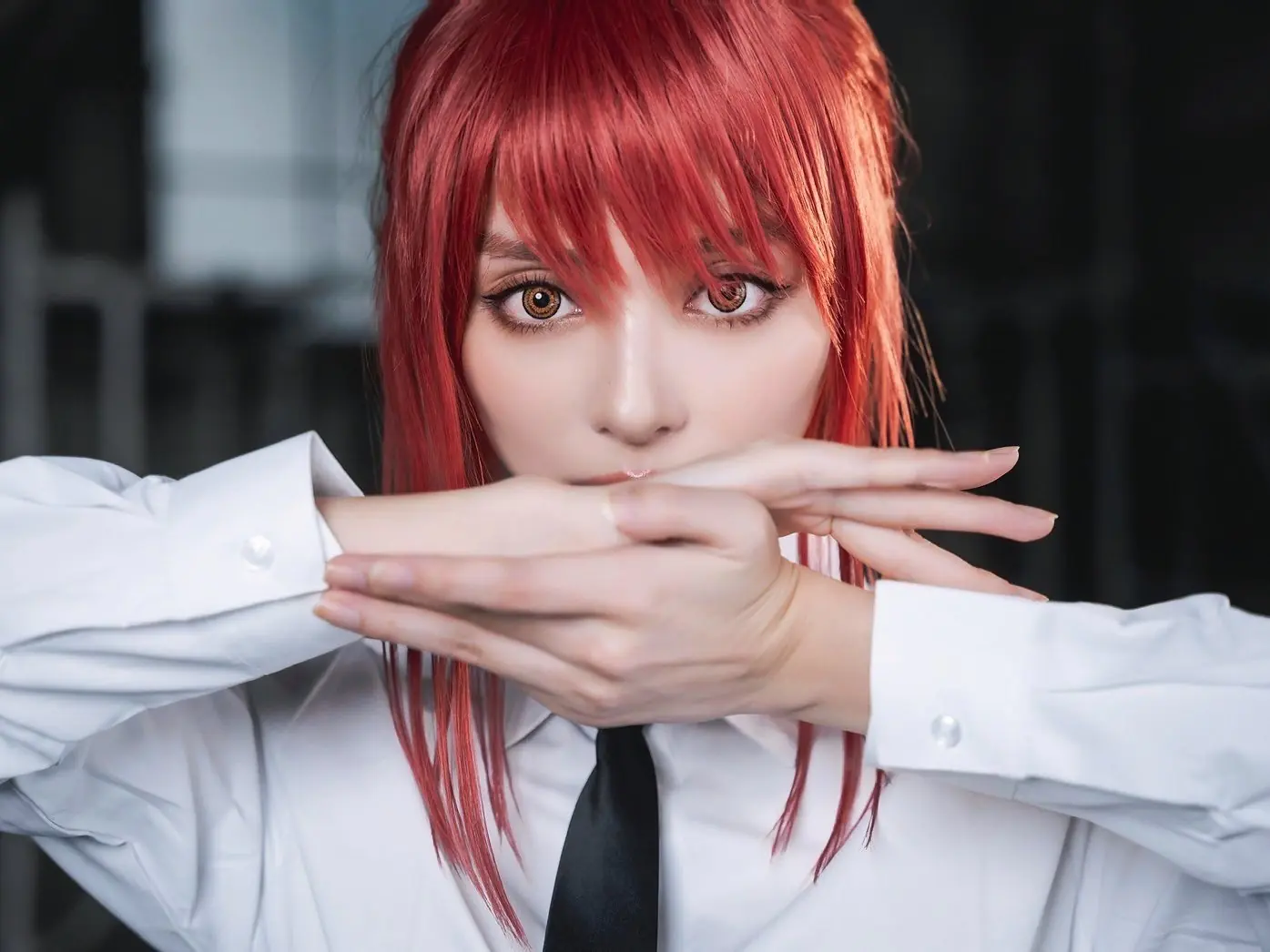《鏈鋸人》真紀真超完美還原，日本《月薪嬌妻》演員內田理央 Cosplay 引發網友按讚分享！