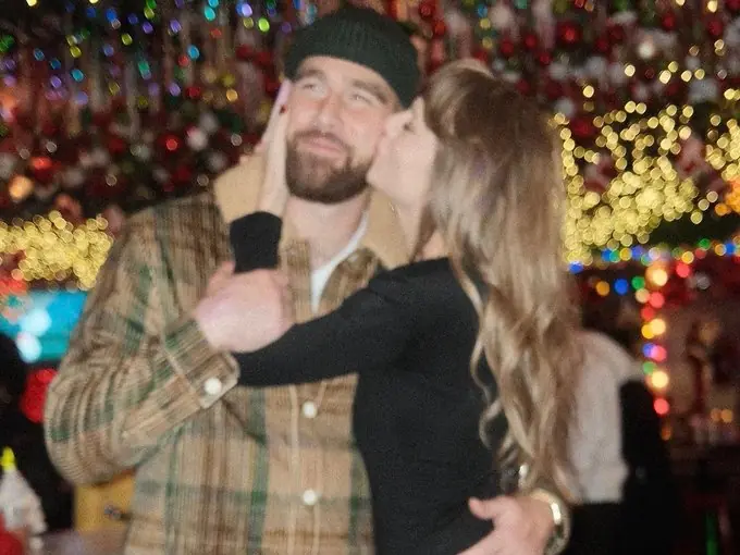 泰勒絲 Taylor Swift 男友 Travis Kelce 比賽中被撞，怒罵 F**k 影片瘋傳引熱議！