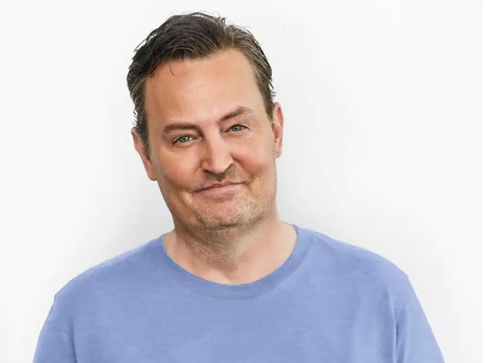 《六人行》月底下架 Netflix！回顧馬修派瑞用 Matthew Perry 膠水黏著手腳對抗毒癮，悲慘過去令人鼻酸！