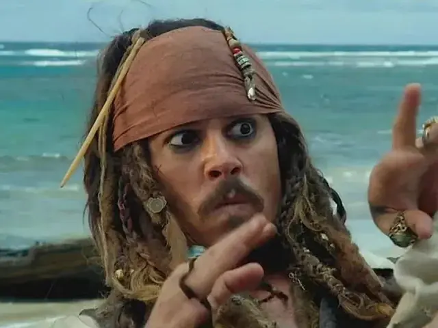 強尼戴普 Johnny Depp Dior 香水廣告遭惡意塗鴉「強Ｘ犯」引熱議！