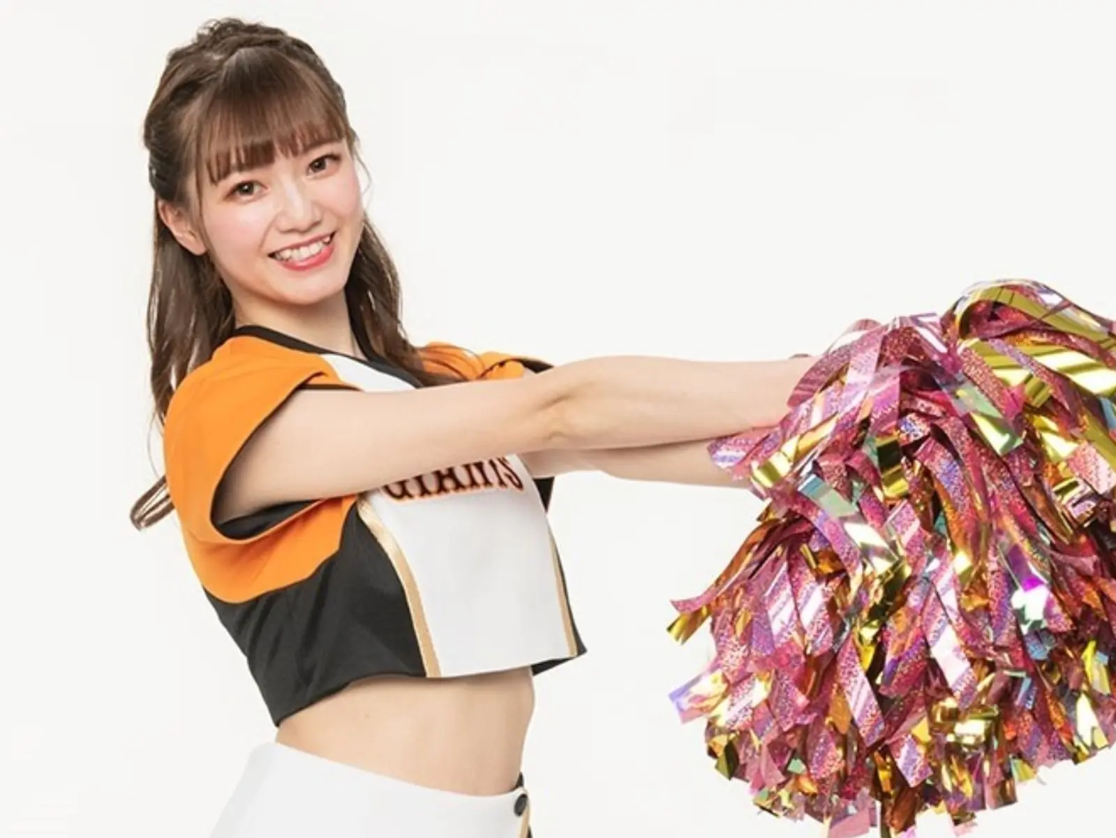 讀賣巨人啦啦隊「一字馬女神」菊池桃子宣布畢業！無緣登場台日交流賽，粉絲一片哀嚎！【野生抓正妹】