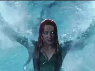 《水行俠 2》安柏赫德 Amber Heard 才抱怨刪戲份！罕見對外發聲：「感謝大家對梅拉的支持！」