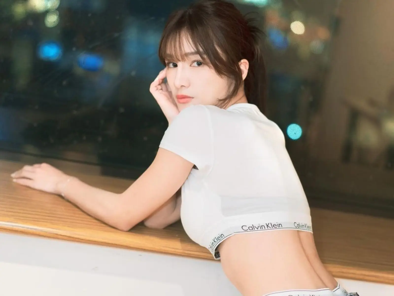 「樂天女孩」林岱縈全新惹火寫真才剛釋出！再曬 CK 性感照大秀吸睛好身材！【野生抓正妹】