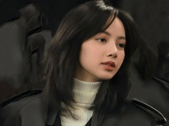 傳 BLACKPINK Lisa 將和諾曼瑞杜斯 Norman Reedus 合作演出《陰屍路》！