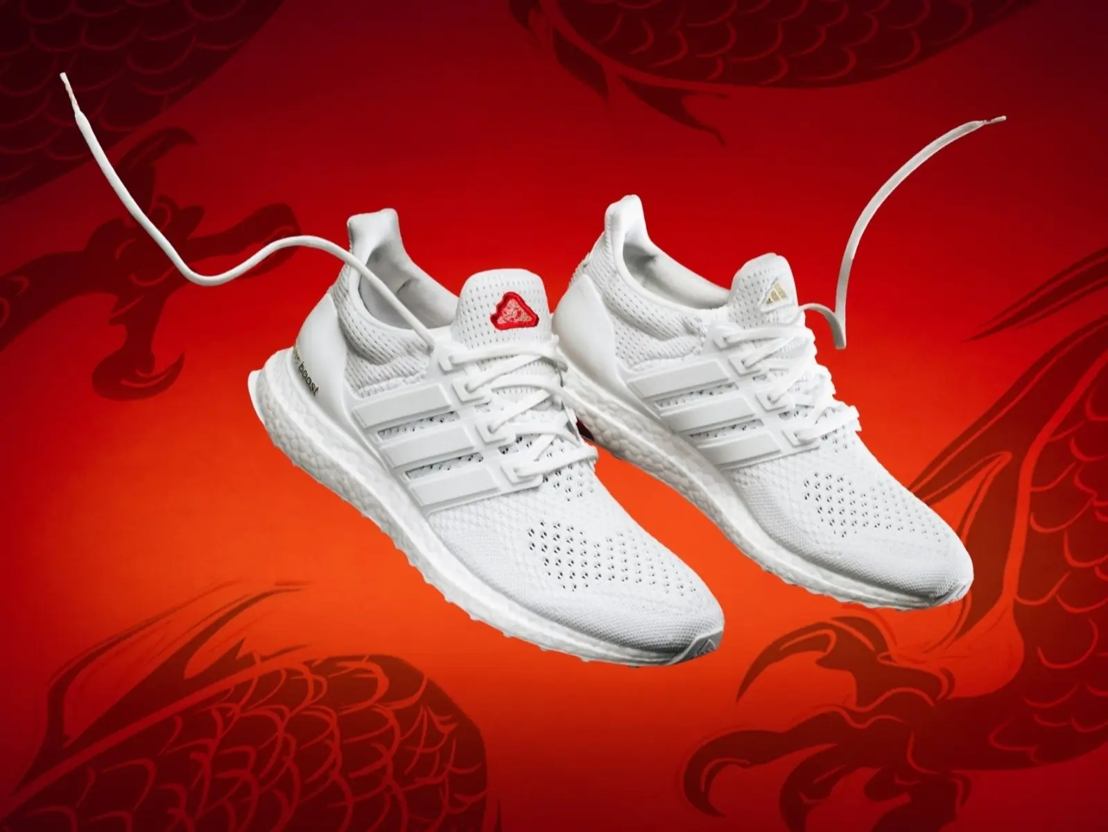 adidas 新春限定ULTRABOOST跑鞋，龍重登場，福龍圖騰加持，步步迎好運「龍」圖大展！