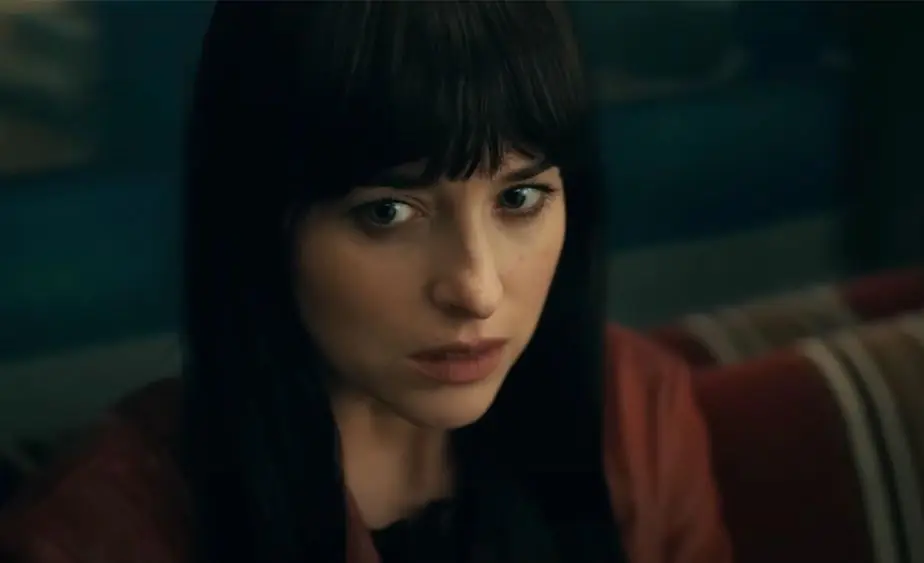 達珂塔強森 Dakota Johnson 演出索尼《蜘蛛夫人》，英雄造型引網酸：「蜘蛛夫人的五十道陰影？」
