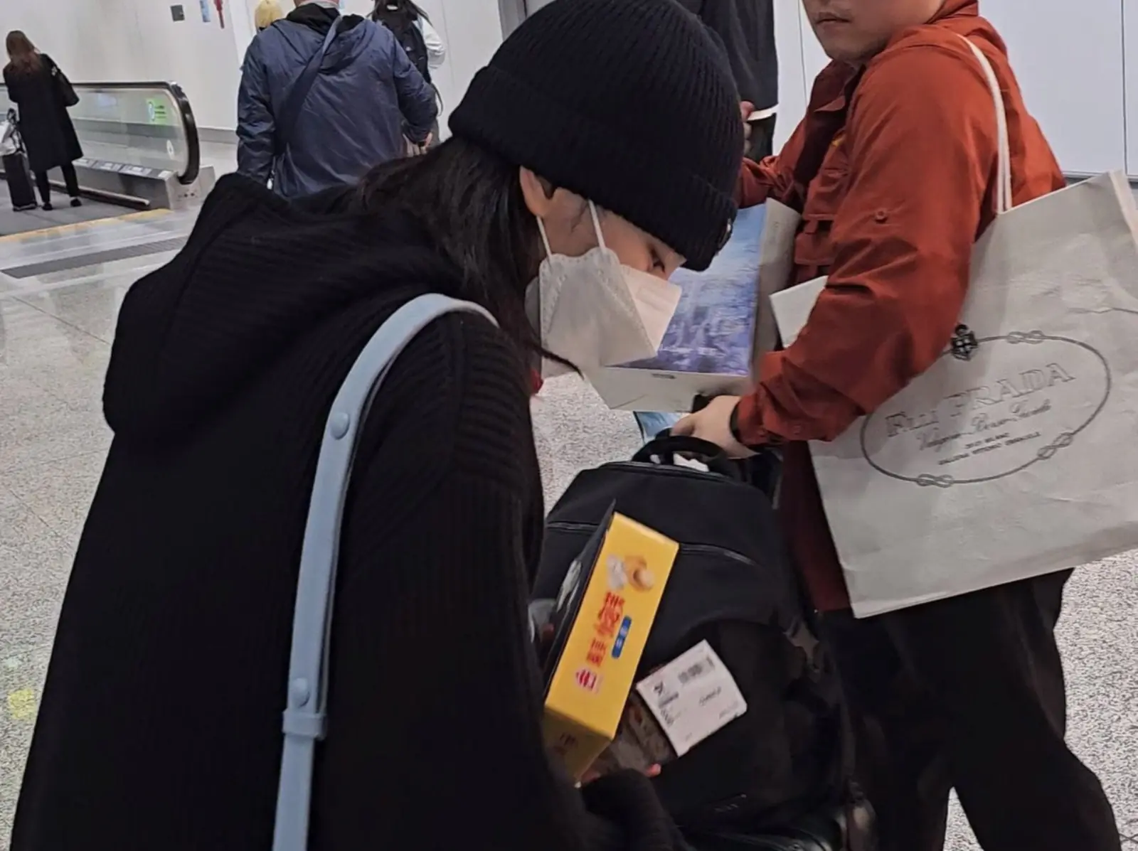 aespa Karina 被塞義美小泡芙引熱議！口味不只 3 種、Costco 限定口味超好吃⋯10 件事認識國民零食！