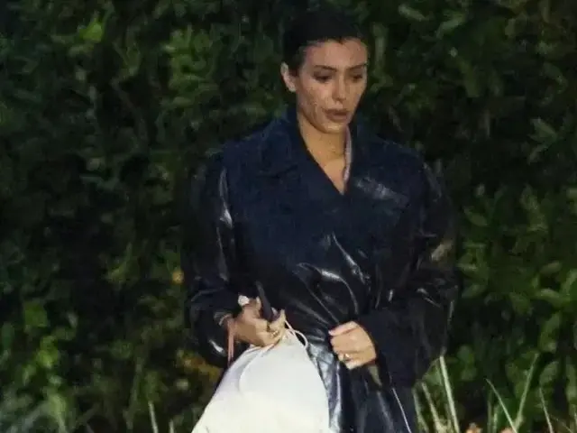 肯爺 Kanye West IG 曬私密照遭網友抨擊！比安卡 Bianca Censori 神情憂鬱外出引起外界擔憂！