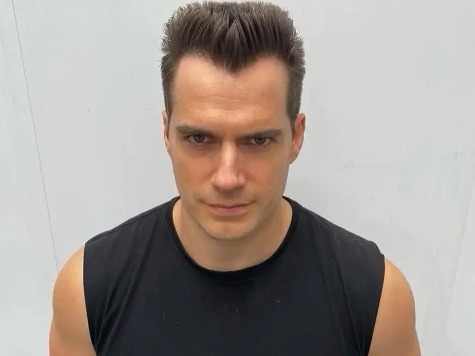 《機密特務：阿蓋爾》亨利卡維爾 Henry Cavill 造型曝光！意外撞臉《玩具總動員》阿薛引熱議！