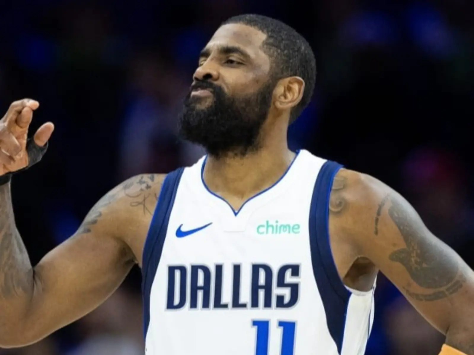 NBA／Kyrie Irving 大秀「空中接力灌籃」！狂轟 36 分暴打前東家籃網！