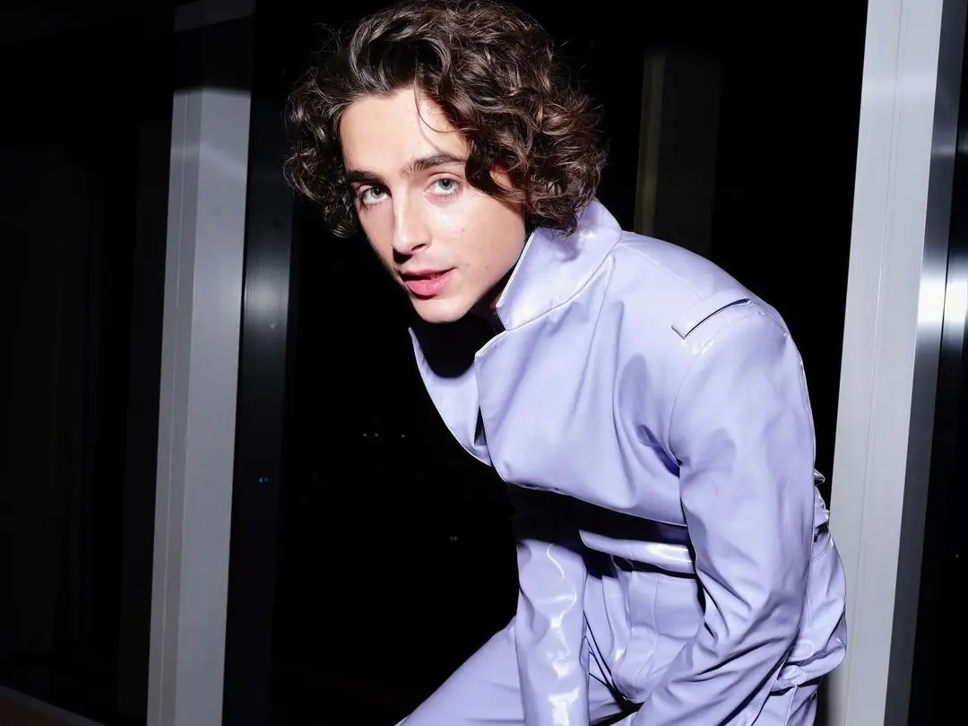 凱莉珍娜 Kylie Jenner 爆出求「甜茶」提摩西夏勒梅 Timothée Chalamet 幫忙進軍好萊塢，成為電影明星！