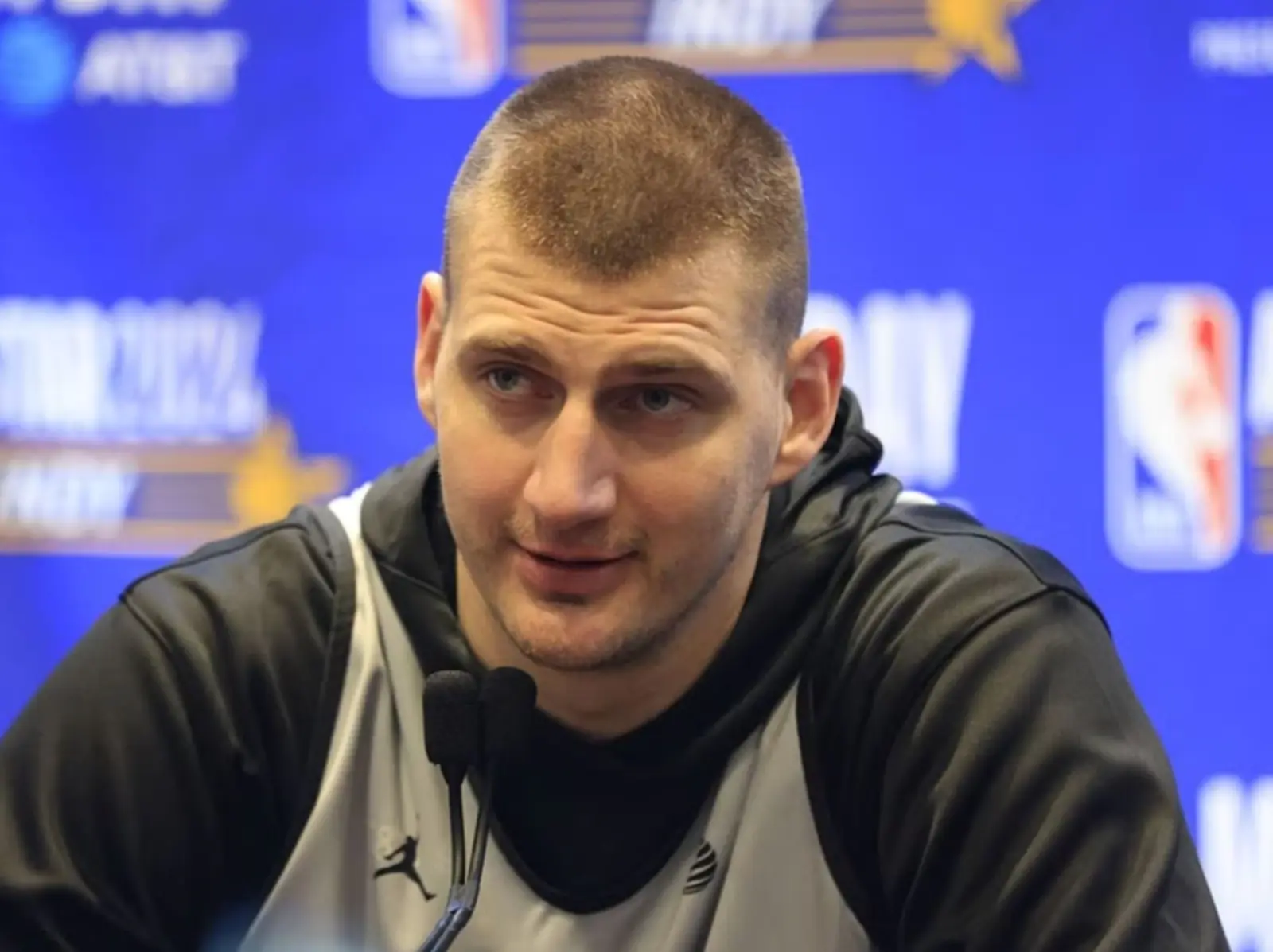 NBA／Nikola Jokic 大聊《英雄聯盟》：「我都玩上路，main 角是烏爾加特跟伊羅旖。」