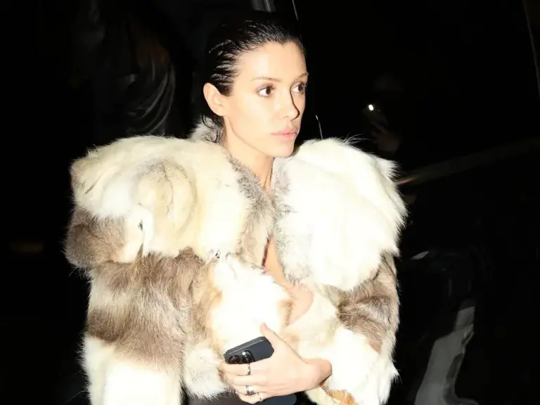 肯爺 Kanye West 老婆比安卡當街露私密處恐怕入獄！岳父怒槓：「把我女兒搞得像垃圾遊蕩，到底在想什麼？」