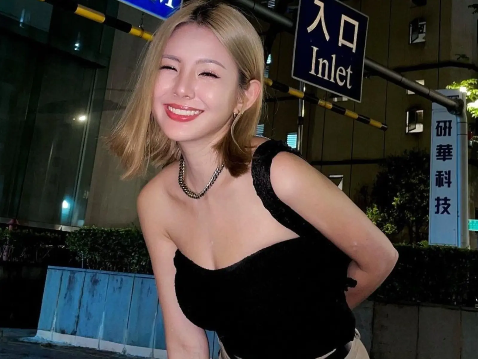 女星鮪魚「絕頂死庫水」炸出曼妙曲線！惹火羞遮蜜桃，網讚：「堅挺結實」！【野生抓正妹】
