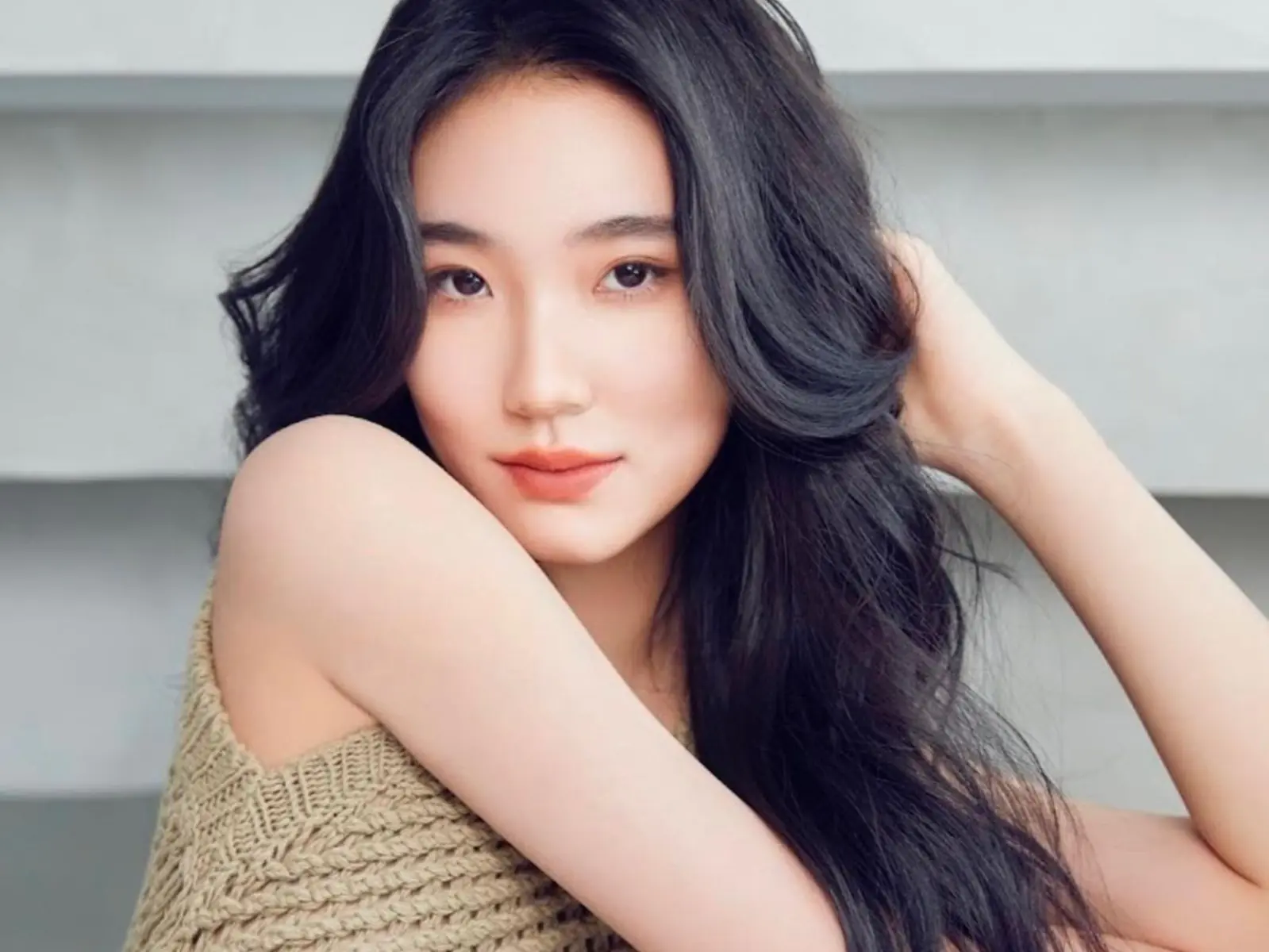 小 S 二女兒「許韶恩 Lily」細肩帶背心太貼身！究極「SSR 身材」頂破天際！【野生抓正妹】