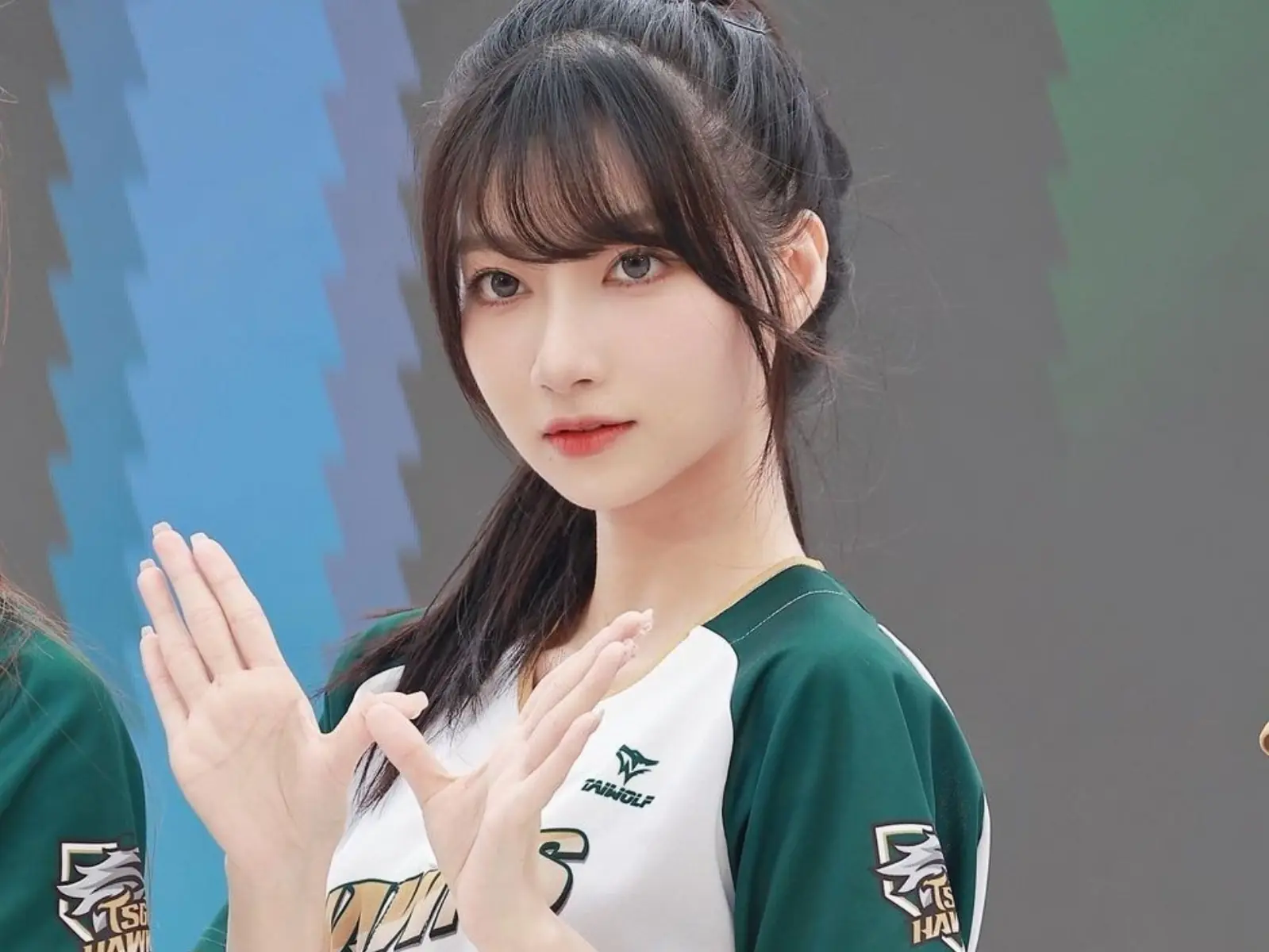 一粒現身「大港開唱」！Wing Stars 合體「八十八顆芭樂籽」共演粉絲暴動了！【野生抓正妹】