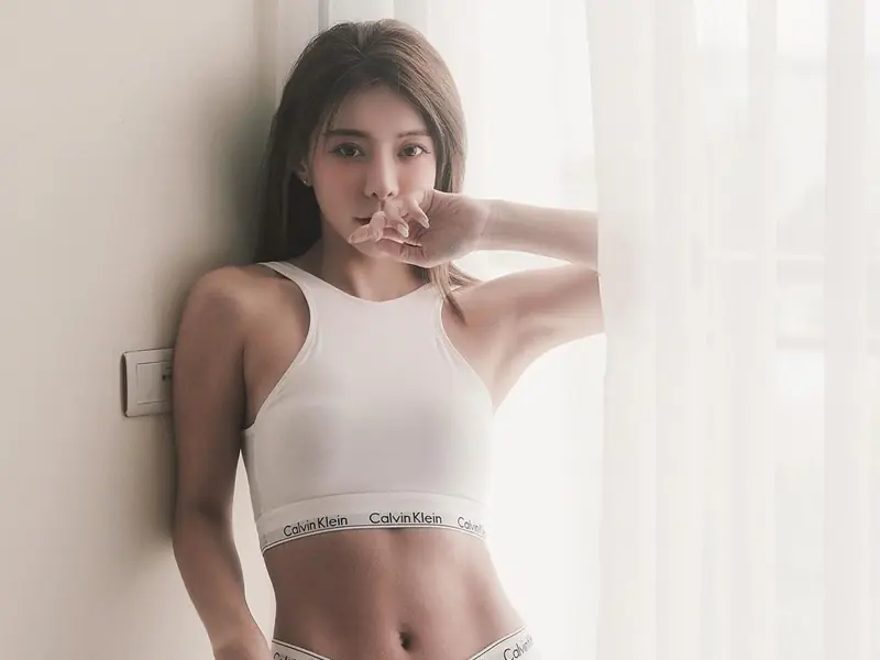 藍辰語 Laura 退出統一獅 unigirls 變大辣！推創作單曲《藏起來》戀愛感噴發！【野生抓正妹】