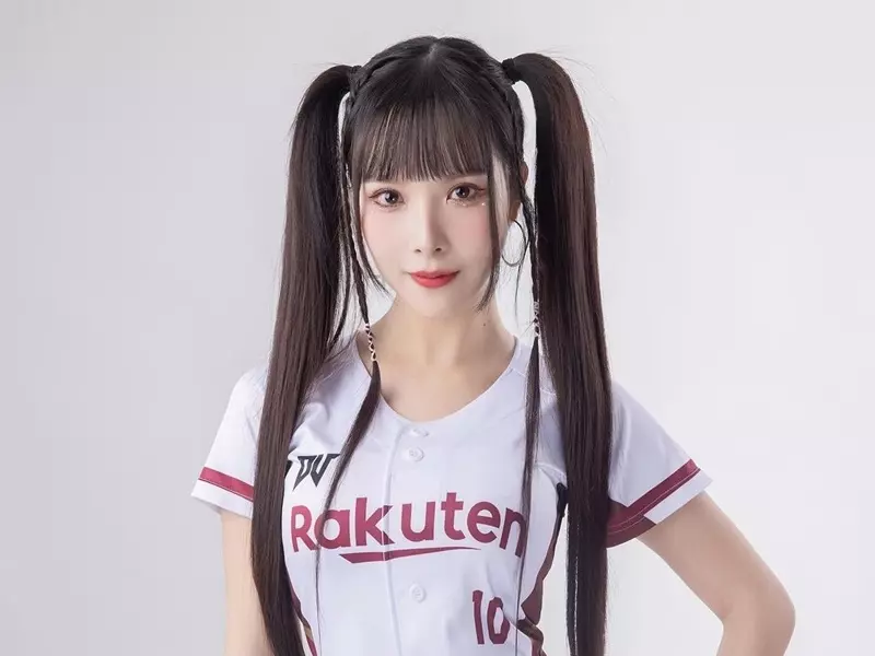 啦啦隊「最美團長」Rina 獻出第一次！全裸泡湯挑戰粉絲感官刺激！【野生抓正妹】　