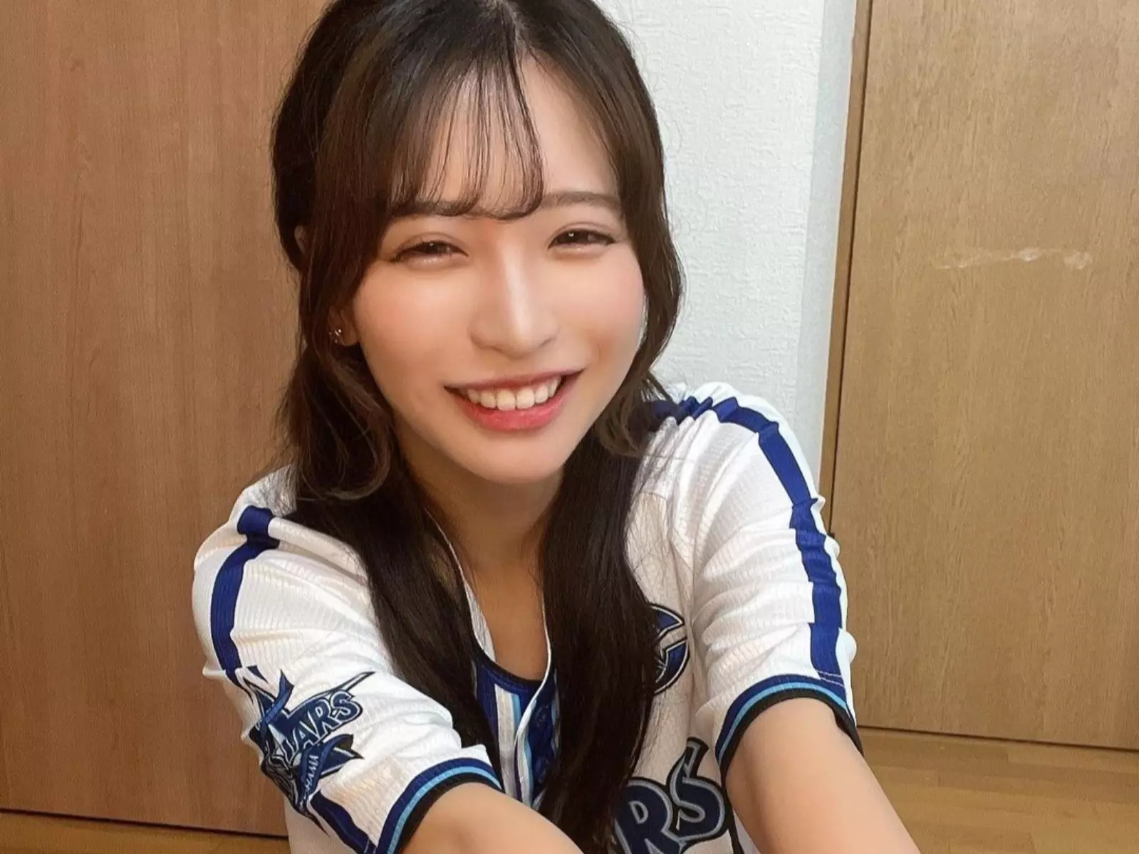 日本 AV 女優小那海綾來台同框「峮峮」大讚好可愛！兩人首度合照曝光粉絲全嗨翻！【老司J開車】