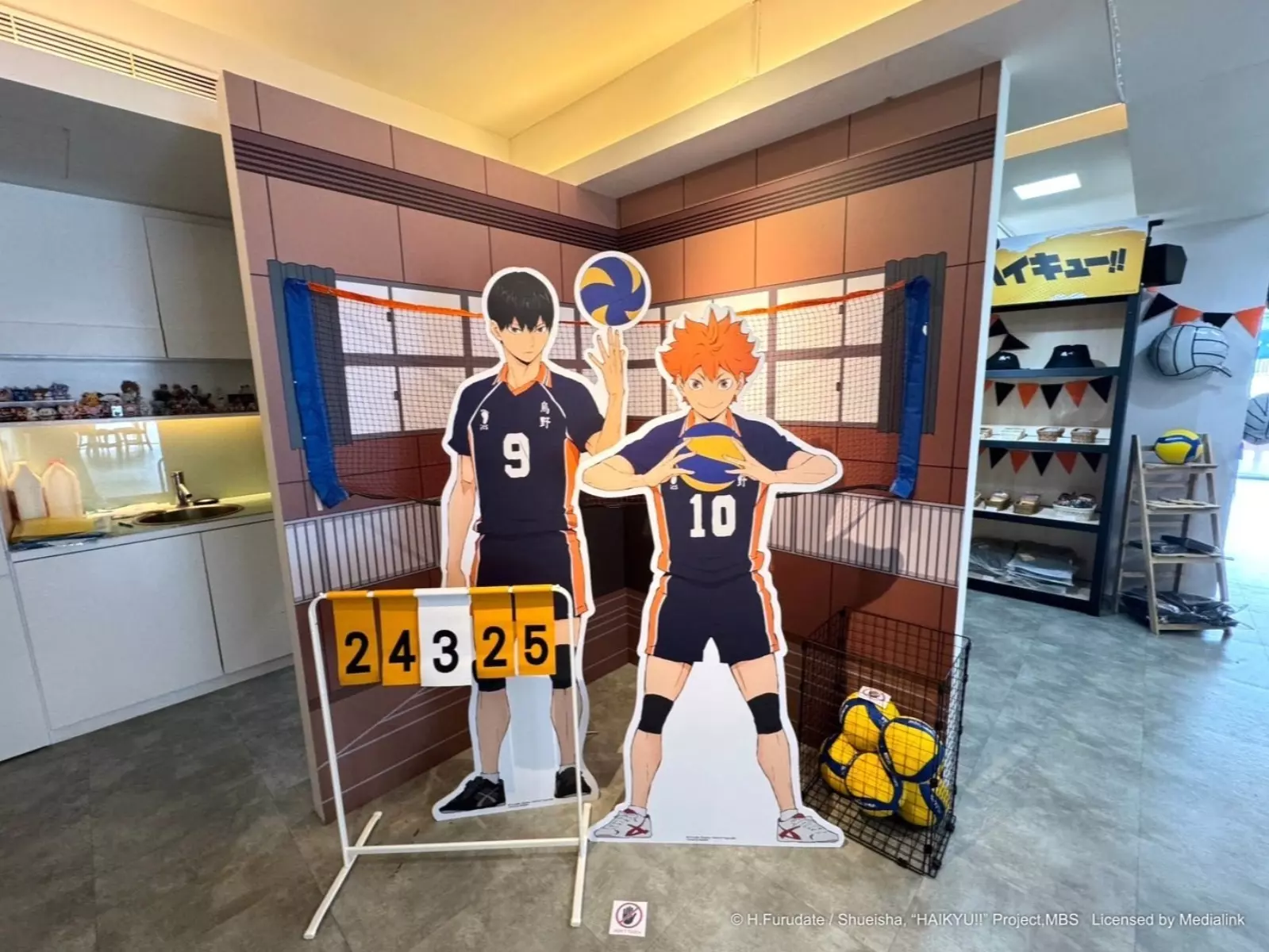 《排球少年!!》FANFANS CAFÉ 主題咖啡廳完整資訊一次看！限定餐點、全新周邊好欠買！