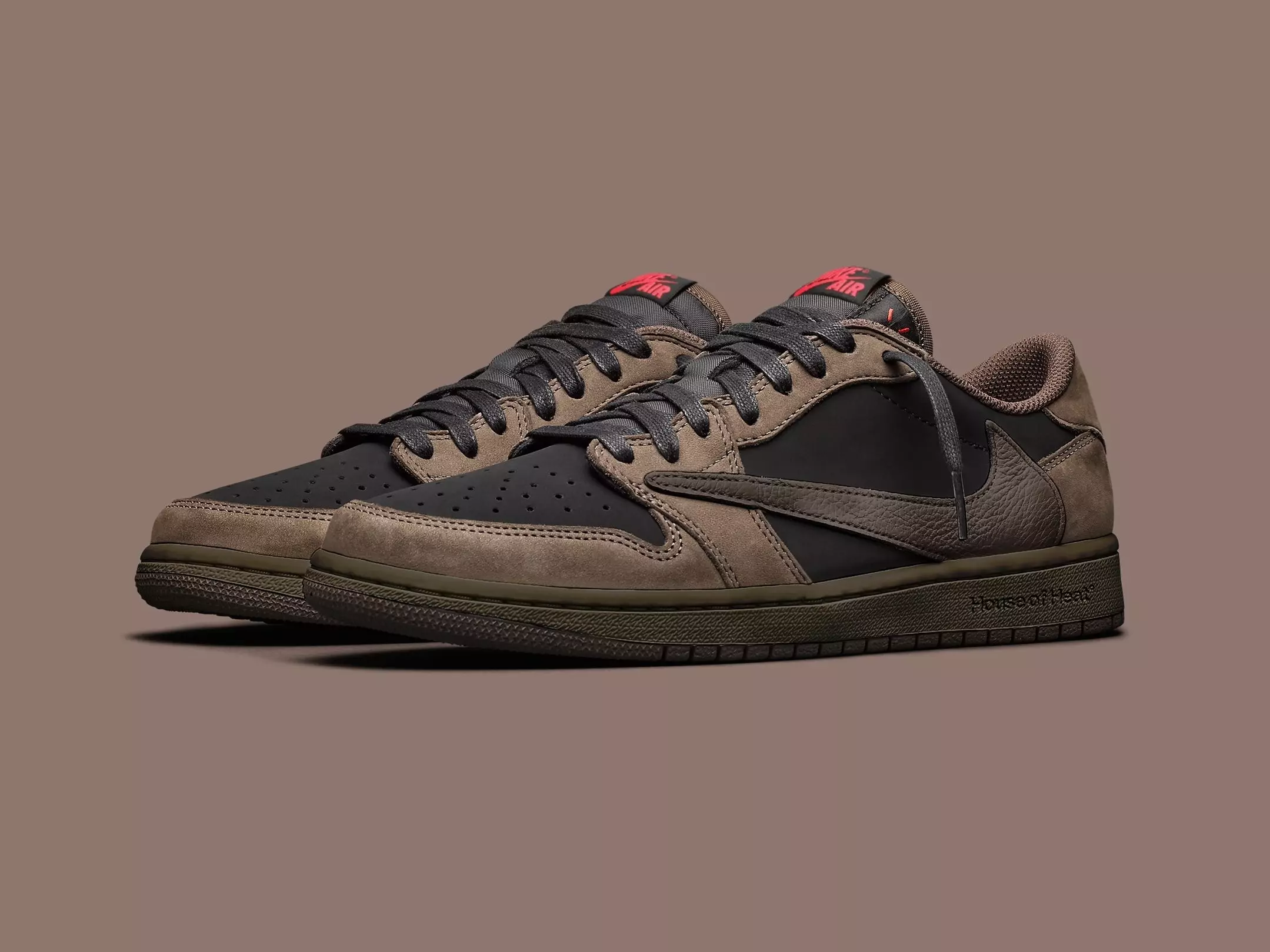 Travis Scott x Air Jordan 1 Low 