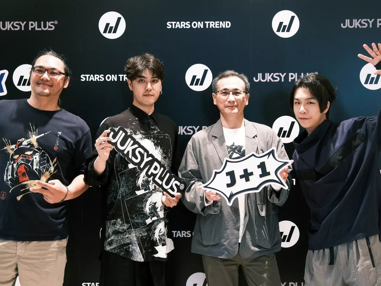 JUKSY PLUS 打造獨家活動《J+1》！與鄭運鵬、志祺七七、台通和派翠克在詹記麻辣火鍋邊吃鍋聊動漫！