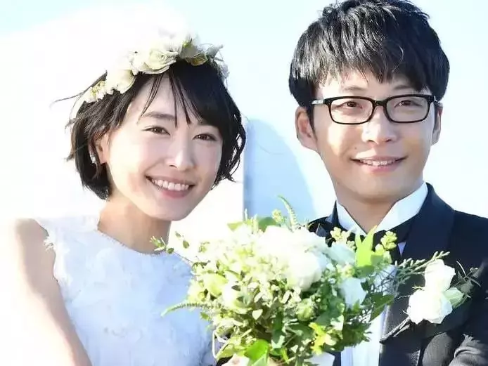 新垣結衣、星野源發聲明澄清外遇事件：「謠言並非事實，請大家不要擔心！」