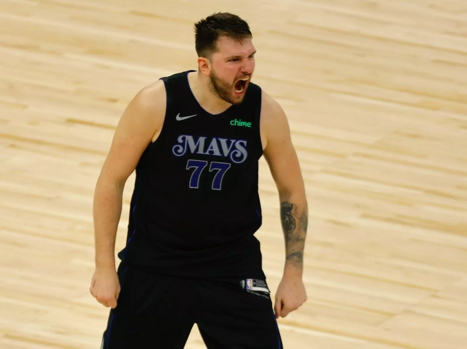 NBA／Luka Doncic 向 Rudy Gobert 噴垃圾話：「你他 X 不可能守住我，媽惹發科！」