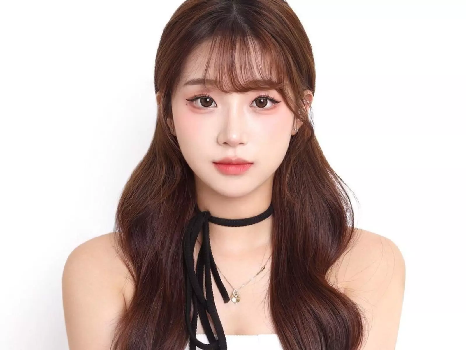 被封「新王牌」！南韓 19 歲啦啦隊正妹「李朱恩」如 AI 般絕頂臉蛋超炸裂！【野生抓正妹】