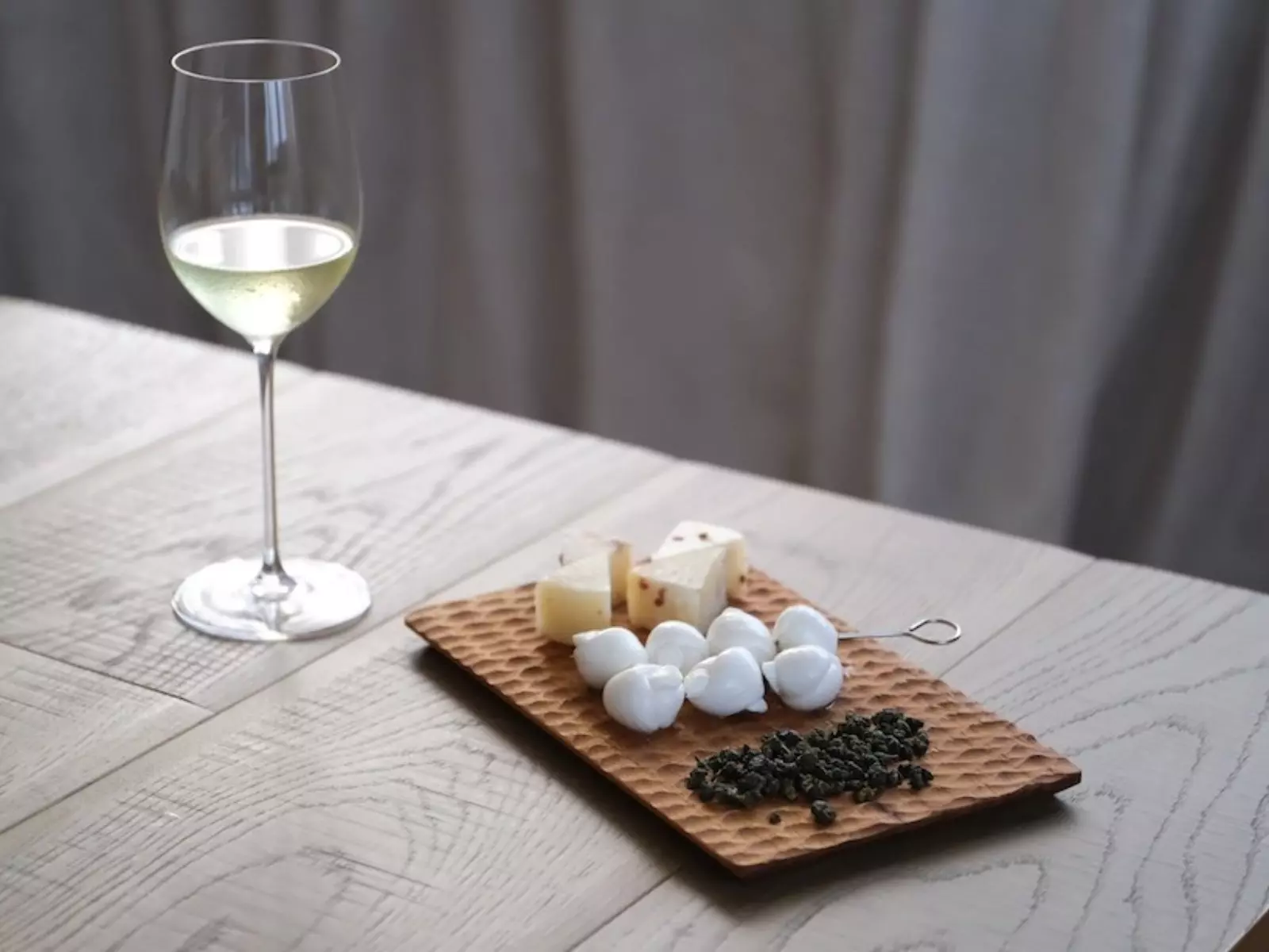 乳酪搭配什麼飲料？冉冉茶事 × 慢慢弄跨界聯名 Pairing 茶會公開 6 大吃法，原來不只配紅酒！