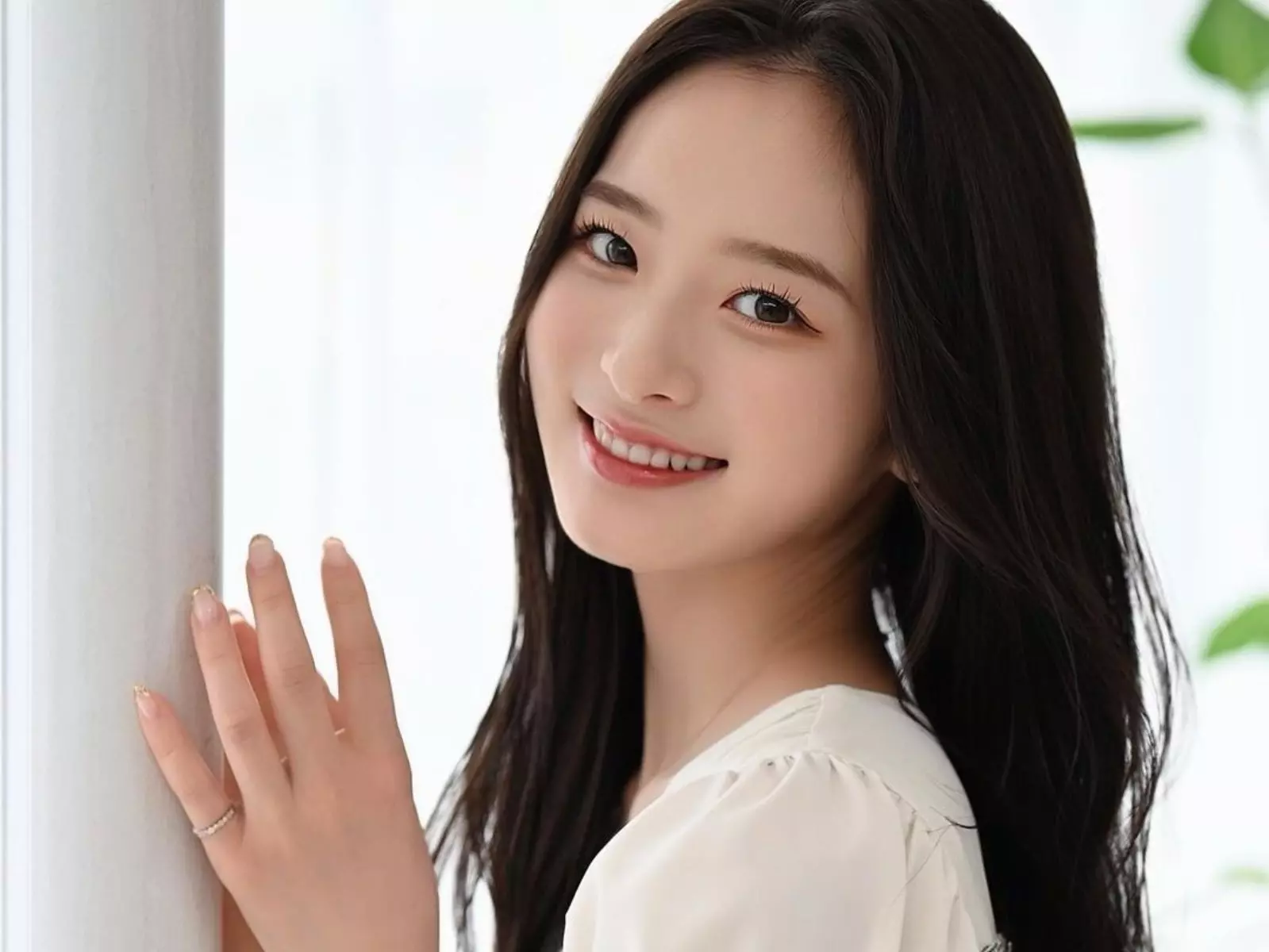 「東大最美校花」神谷明采寫真出道！逛台灣夜市被美食征服！【野生抓正妹】